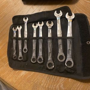 Tools, 8 pc standard 3 pc metric, 265.00 firm. Cost more then 350 brand new